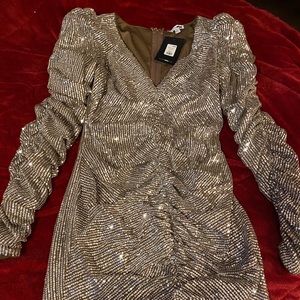 FashionNova Dress size L and its brand new